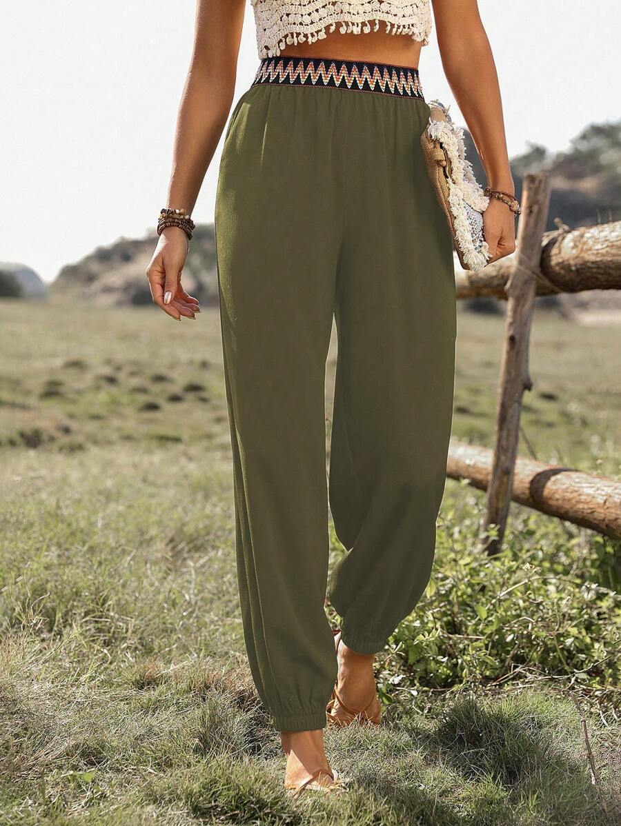 Breezaya Pantalones de cintura alta y estilo suelto para mujer con cintura ondulada empalmada y puños elásticos - Verde militar - Ver 1