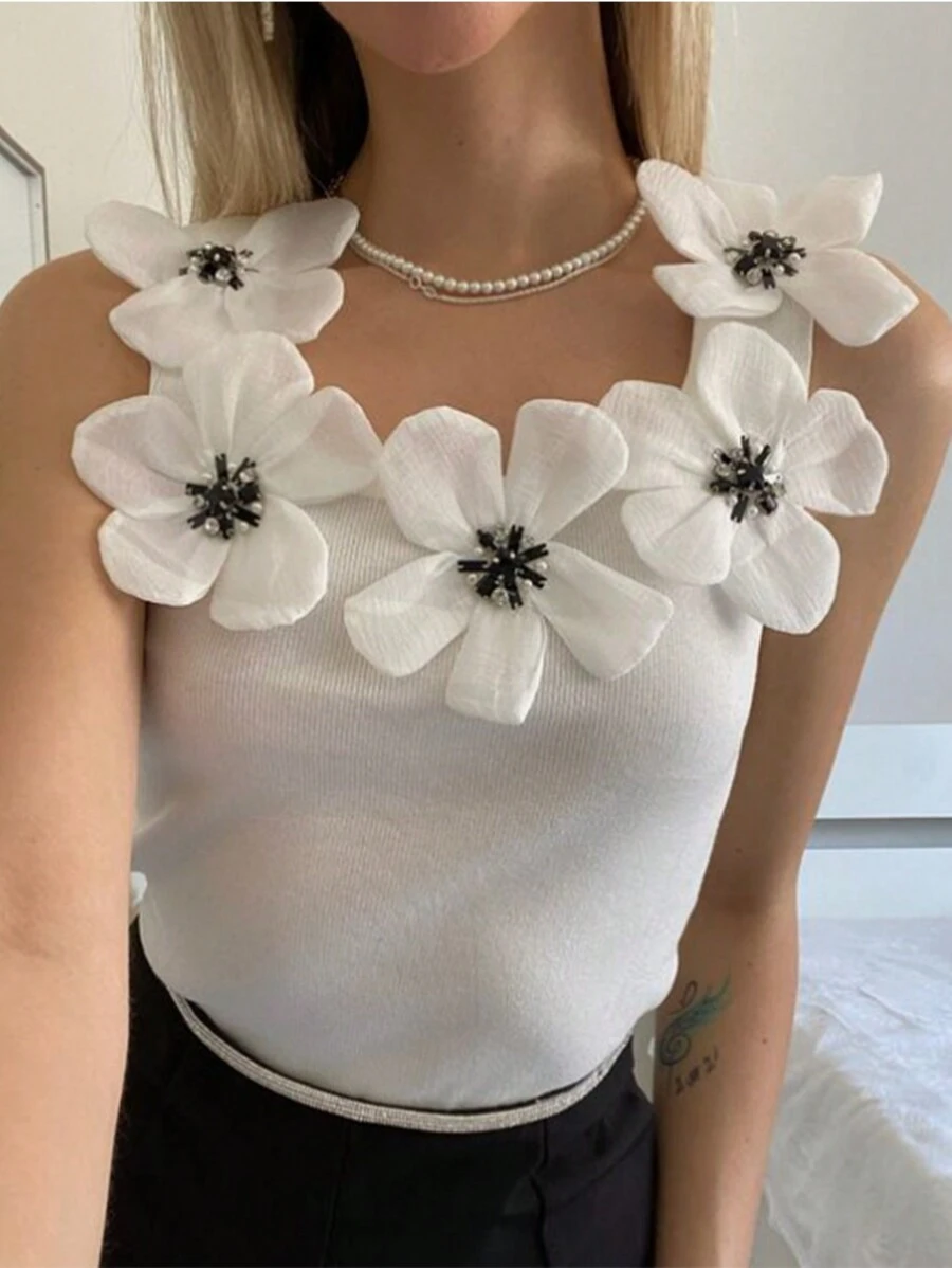 SHEIN Unity Women 3D Flower Decoration Tank Top - White - View 1