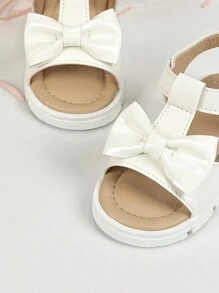 1 Pair Of Cute Baby Girl Walking Shoes, Infant And Toddler Beach Shoes, Flower Summer Roman Flat Sandals, Outdoor Vacation Sandals. - White - View 4