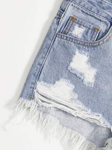 SHEIN EZwear Shorts en denim déchiré à l"ourlet à franges pour femmes pour les saisons de printemps et d'été.