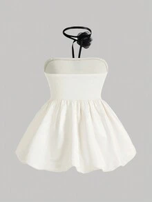 SHEIN MOD 大码女式卡其色 3D 花朵点缀时尚褶饰荷叶边下摆抹胸上衣 - 杏色 - 查看 2