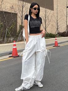 女士圓領短袖T卹，印有標語圖案和撞色邊條 - 黑色 - 查看 4