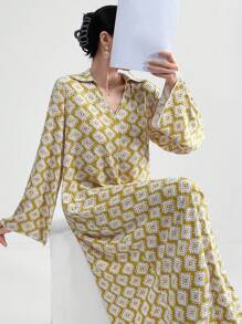 Al Najma All-Over Printed V-Neck Bell Sleeve Arabian Dress - Yellow - View 5