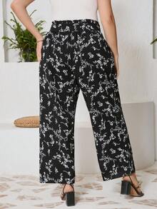 SHEIN Essnce Phụ Nữ Plus Size Đen Trắng In Hoa Quần Ống Rộng Co Giãn Cao Cấp Và Thắt Dây - Đen và trắng - Xem 2