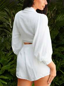 SHEIN SXY Conjunto de 2 piezas blanco para verano de damas: blusa con mangas de farol y escote en V profundo con lazos y pantalones cortos - Blanco - Ver 2