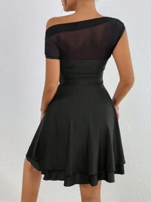 Allurite 女式撞色网眼不对称领口喇叭形下摆紧身连衣裙 - 黑色 - 查看 2