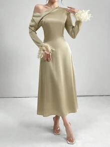 Modelyn 女士春夏长款优雅不对称领羽毛拼布袖长裙长款晚礼服 - 杏色 - 查看 5