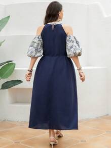 Mulvari Plus Size Elegant Floral Print Cold Shoulder Lantern Sleeve Belted Dress - Navy Blue - View 3