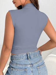 SHEIN EZwear Top de tanque fruncido con cuello de embudo para conjuntos de verano