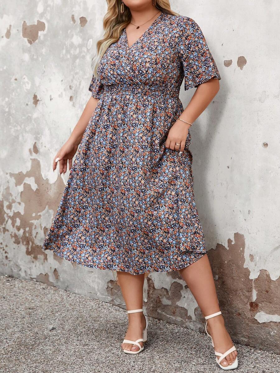 SHEIN Clasi Đầm quấn mùa hè cổ chữ V có in hoa cỡ lớn - Nhiều màu - Xem 1