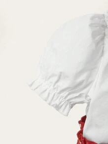 SHEIN Newborn Baby Girl Cute Casual Solid Color Lace Collar Short-Sleeved Shirt & Floral Pattern Overalls Shorts Outfit, Suitable For Summer