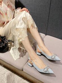 Fashionable Pointed Toe Chunky Heel Bowknot Crystal Rhinestone Women Flat Shoes With Closed Toe