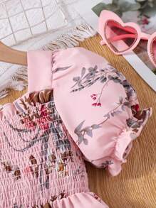 SHEIN Vestido para niña joven con estampado floral, dobladillo con volantes, cuello cuadrado y mangas abullonadas en estilo de vacaciones