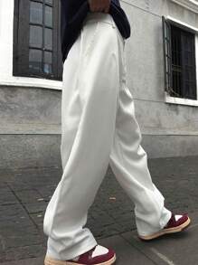 Manfinity Streetrush Pantaloni larghi e casual da uomo con pieghe e tasche inclinate, adatti per uscire, gamba dritta, pantaloni lunghi tinta unita bianchi, pantaloni a gamba ampia da uomo, pantaloni morbidi da uomo, di ritorno a scuola