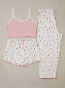 Conjunto de pijama cómodo de talla grande (3 piezas) con top tipo camiseta de encaje parche, pantalones cortos con estampado floral y pantalones