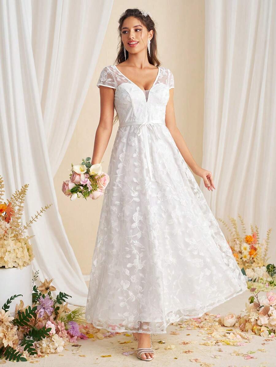 SHEIN Belle Vestido de novia bordado romántico con cuello en V profundo y cintura atada para mujeres - Blanco - Ver 1