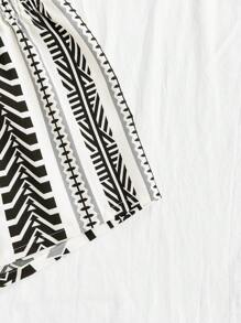 SHEIN VCAY 女款復古印花休閒度假短褲 - 彩色 - 查看 3