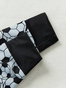 SHEIN Conjunto de pijama tejido de manga raglán corta y pantalones largos ajustados con patrón fútbol para niño preadolescente - Multicolor - Ver 4