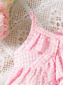 SHEIN 2pcs Baby Girls' Leisure Plaid Ruffled Strap Top And Denim Ripped Shorts Set - Multicolor - View 4