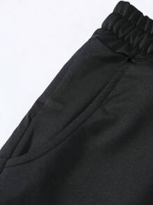 Manfinity Homme Men Plus Size Slogan Printed Round Neck Short-Sleeved T-Shirt And Shorts, Suitable For Summer