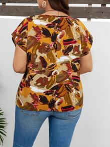 SHEIN VCAY Plus Size Women Fashionable Colorful Printed Short Sleeve Shirt