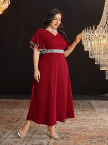 Modelyn Vestido Longo Elegante de Verão para Mulheres Plus Size com Decote V, Babado, Manga Curta, Cintura Recortada, Brilho e Remendos - Vermelho - Visão 5