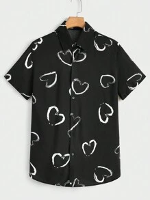 Manfinity VCAY Camisa Casual Masculina de Manga Curta Solta e Estampada com Coração para o Verão