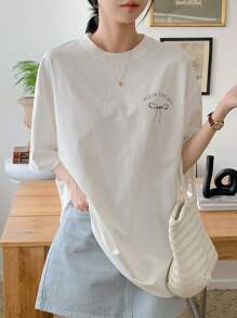 DAZY 女士蝴蝶结细节蝴蝶结字母印花圆领落肩夏季 T 恤可爱上衣超大 T 恤，教师服装 - 白色 - 查看 4