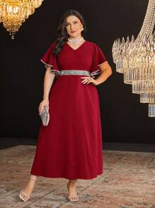 Modelyn Vestido Longo Elegante de Verão para Mulheres Plus Size com Decote V, Babado, Manga Curta, Cintura Recortada, Brilho e Remendos - Vermelho - Visão 7