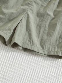 SHEIN Set da 2 pezzi per bambini maschi composto da felpa con cappuccio e patch decorativi e pantaloncini in colore unito