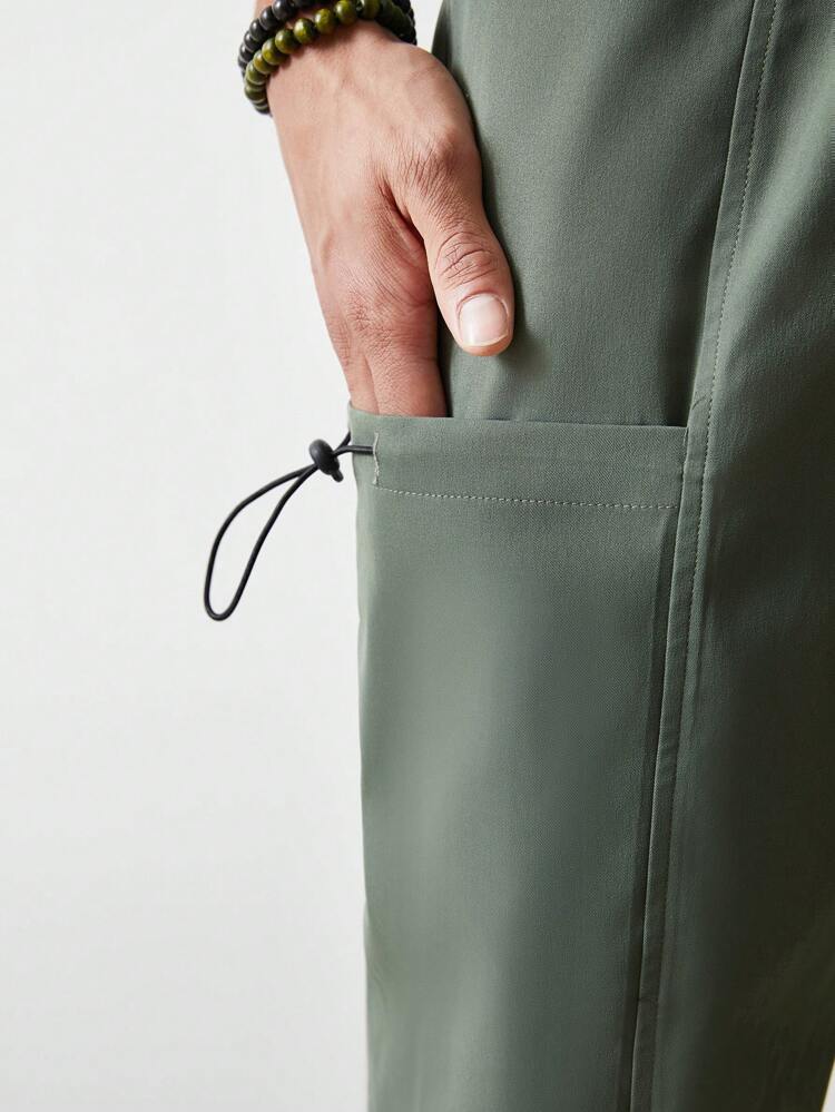 Men's Tapered Jogger Cargo Pants In Green