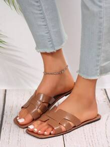 Outdoor Comfortable Vacation Fashion Strappy Flat Sandals