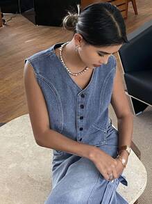 DAZY Solid Color Sleeveless V-Neck Fitted Women Denim Jacket