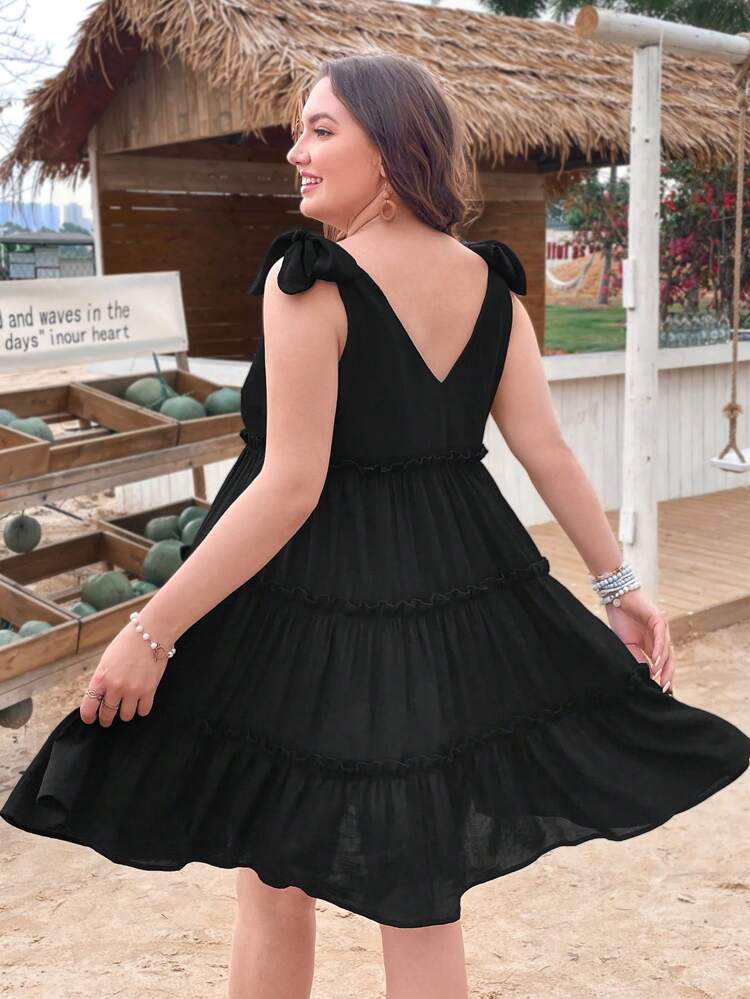 Plus-Size Women's Bow Shoulder Strap Front Opening 3 Button 3 Layer Frill Edge Pleats A Pastoral Rural Holiday Black V-Neck Dress