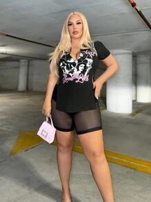 SHEIN SXY 大码女式夏季性感深V修身T恤，适合音乐节、约会之夜、生日、单身派对等场合，易于搭配，性感人像印花流苏边高开衩短袖T恤 - 黑色 - 查看 4
