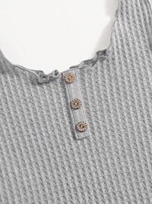 SHEIN Essnce 有扣釦的休閒波浪邊春夏背心 - 淺灰色 - 查看 4