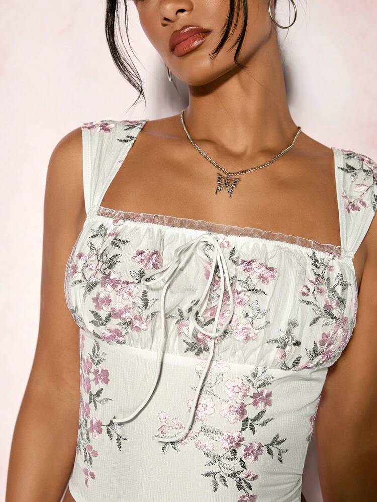 Summer Floral Embroidered Slim Fit Cropped Tank Top With Pleats On The Front