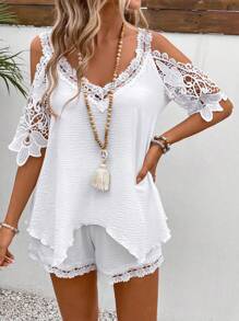 EMERY ROSE Bộ trang phục 2 mảnh vừa vặn mùa hè dành cho nữ có mối nối ren, áo ngắn tay trễ vai và quần short có đường viền bất đối xứng - trắng - Xem 6