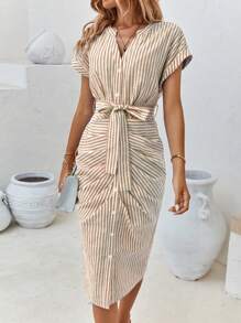 SHEIN Clasi 假日休闲撞色条纹缺口领蝙蝠袖褶皱衬衫裙前扣长款女装 - 彩色 - 查看 6