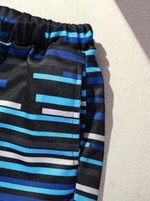 SHEIN Lässiges, Kurzärmeliges Rundhals T-Shirt Und Shorts Mit Cartoon-roboter- Und Tiger-aufdruck Für Kleine Jungen, Geeignet Für Frühling Und Sommer