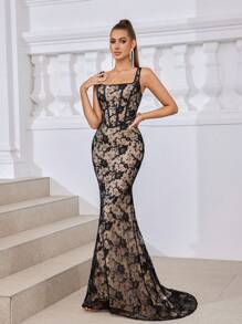 SHEIN Belle 优雅、性感、华丽迷人、时尚流行女式经典黑色蕾丝肤色衬里、宽肩带、方领、帝国腰线、鱼骨条、装饰腰带、胸垫、聚拢防走光、高腰、紧身遮臀、弧形鱼尾下摆、超长拖尾正式舞会晚礼服 - 黑色 - 查看 4