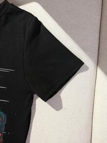 SHEIN Lässiges, Kurzärmeliges Rundhals T-Shirt Und Shorts Mit Cartoon-roboter- Und Tiger-aufdruck Für Kleine Jungen, Geeignet Für Frühling Und Sommer