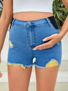 SHEIN Pantalones cortos vaqueros desgastados de maternidad, informales y sexys, de color amarillo, con cintura elástica azul y contraste en las caderas