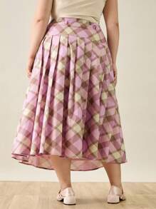 Forever 21 女裝大尺碼休閒格紋印花百褶裙，適用於春夏季節