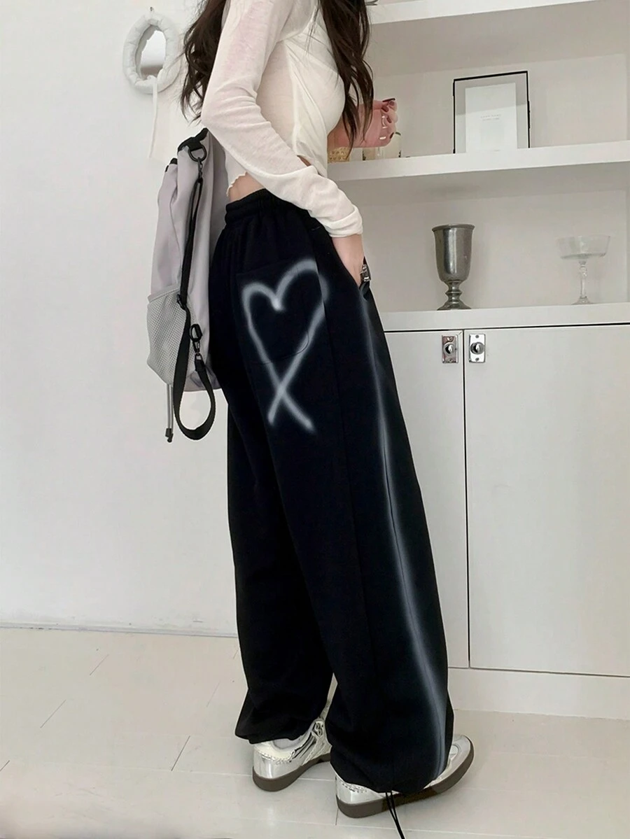 女式宽松抽绳直筒休闲运动裤，带心形涂鸦印花，秋季服装 - 黑色 - 查看 1