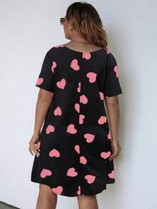 SHEIN LUNE Plus Size Simple Heart Print Round Neck Short Sleeve Dress - Pink - View 2