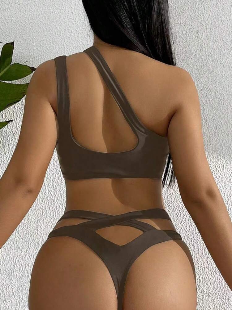 Solid Color Asymmetric Halter Neck Hollow Out Vacation Style Summer Bikini Set