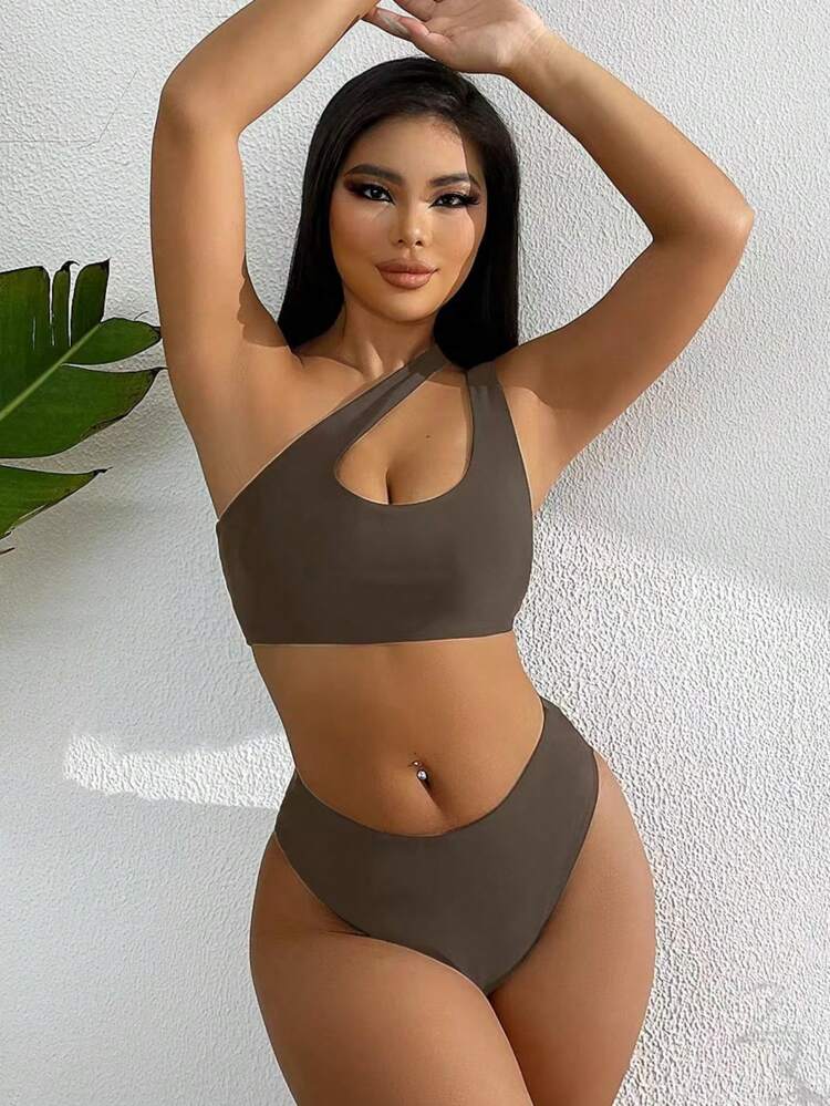 Solid Color Asymmetric Halter Neck Hollow Out Vacation Style Summer Bikini Set