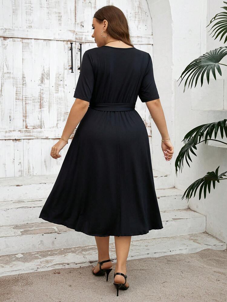 Plus Size Black Knitted Summer Dress With Circular Ring Decoration