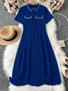 SHEIN Clasi 大尺碼優雅個性化珍珠裝飾短袖連衣裙,適用於夏季 - 藍色 - 查看 1